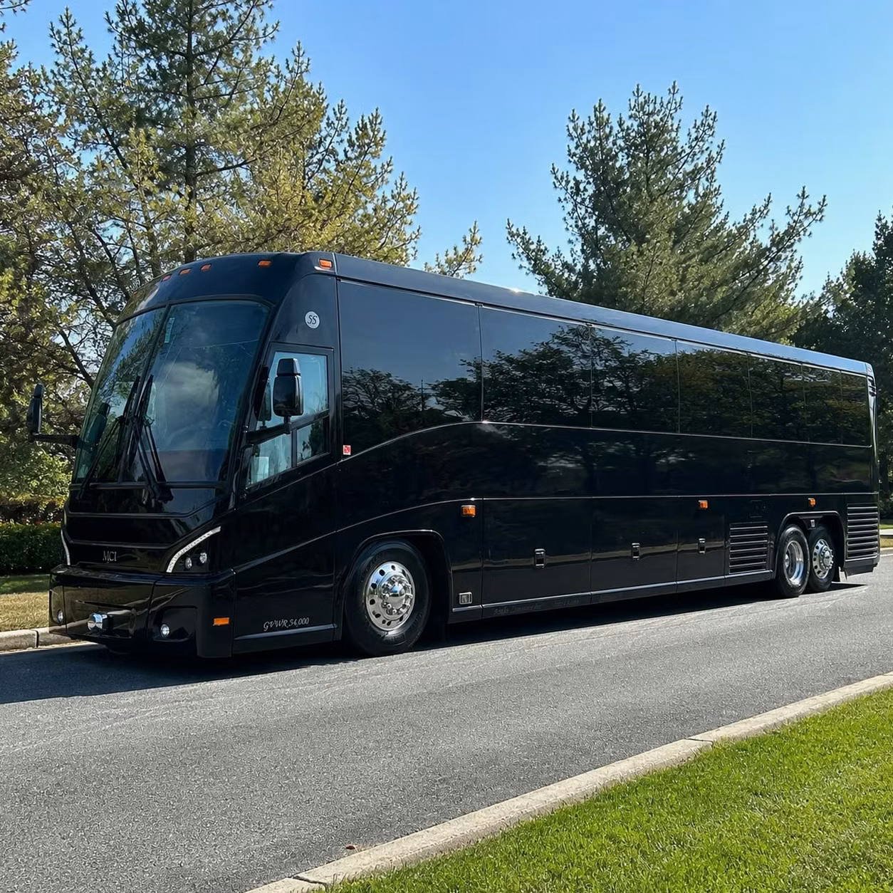 shuttle bus rentals for industrial and distribution employers in whittier and southeast la county